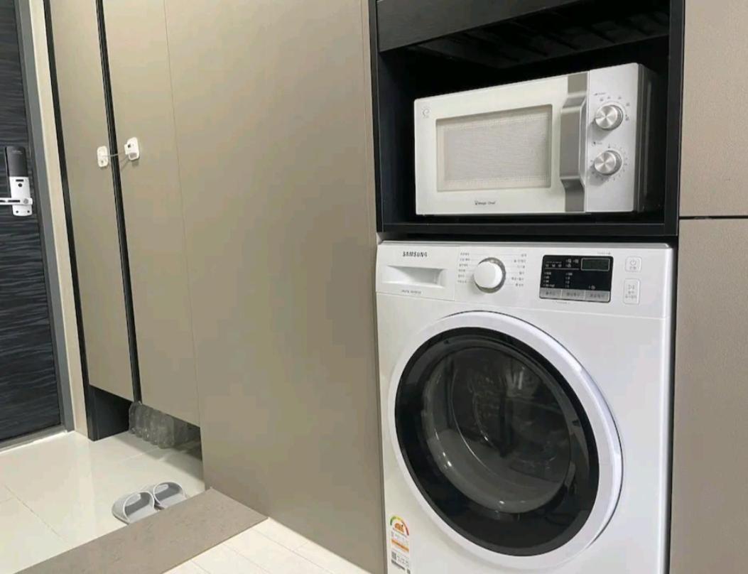 Feel At Home 동성로스타 비앤비 دايجو الغرفة الصورة